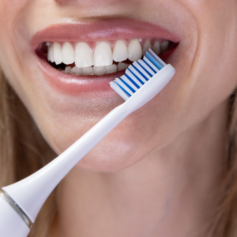 Электрическая звуковая зубная щётка Revyline RL 015 White и по всему Казахстану в интернет-магазине Revyline.kz